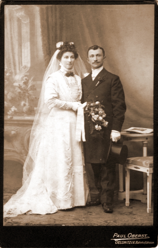 C:\Users\Hörr\Andrea\Adorf\Gewerbeverein\Geigenmüller\1909 Hochzeitsfoto Geigenmüller img893.jpg